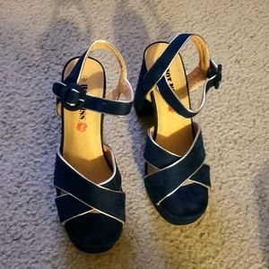 hot kiss shoes wholesale